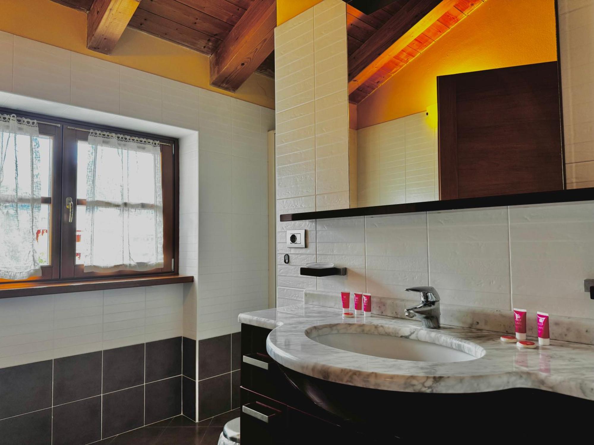Sweet Spot Aparthotel Riva del Garda Exterior photo