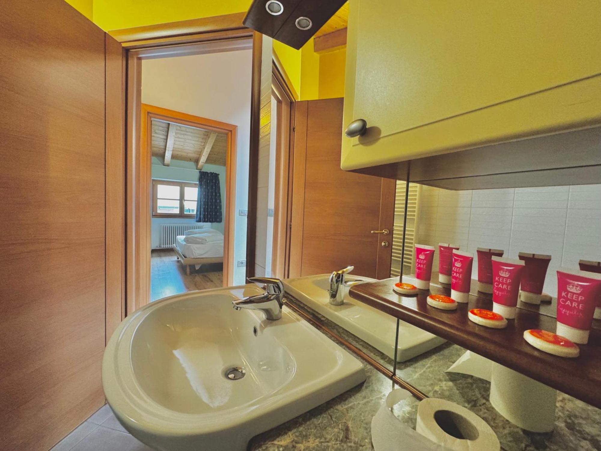 Sweet Spot Aparthotel Riva del Garda Exterior photo